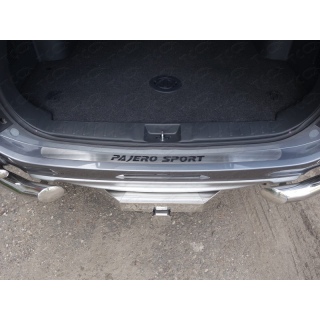 Накладка на задний бампер (лист шлифованный с надписью Pajero Sport) MITSUBISHI Pajero Sport (Митсубиши Паджеро Спорт) с 2016 года