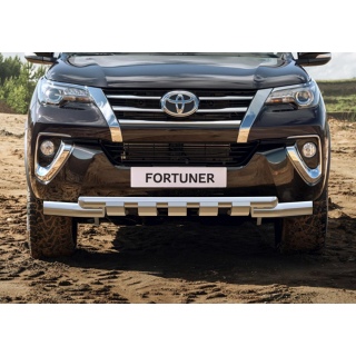 Защита переднего бампера из нержавеющей стали с клыками d76-57 мм Toyota Fortuner (Тойота Фортунер)