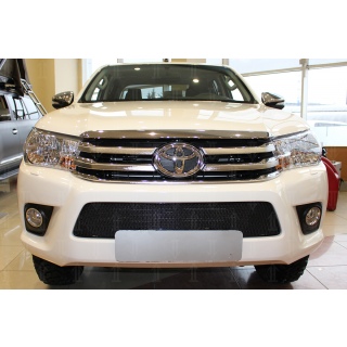 Решетка радиатора PREMIUM черная TOYOTA Hilux (Тойота Хайлюкс) с 2015 г.в.