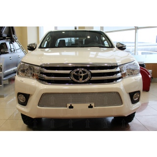Решетка радиатора PREMIUM хромированная TOYOTA Hilux (Тойота Хайлюкс) с 2015 г.в.
