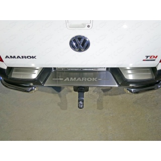 Накладка на задний бампер (лист шлифованный надпись AMAROK) VOLKSWAGEN Amarok (Фольксваген Амарок) 2016 года