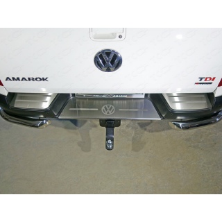 Накладка на задний бампер (лист шлифованный логотип Volkswagen) VOLKSWAGEN Amarok (Фольксваген Амарок) 2016 года