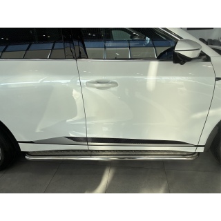 Пороги площадкой d42 мм из нержавеющей стали с алюминиевым листом CHANGAN CS75 Plus