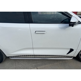 Пороги площадкой d42 мм из нержавеющей стали с алюминиевым листом CHANGAN UNI-K (ЧАНГАН ЮниК)