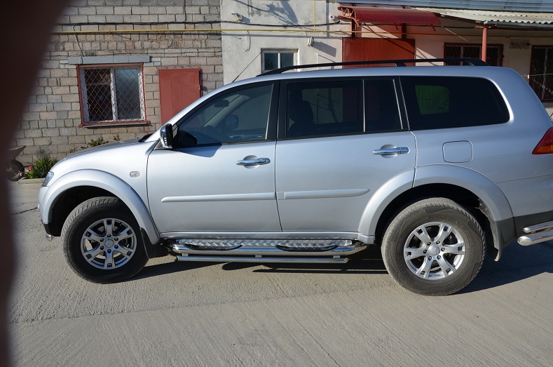 Пороги MITSUBISHI Pajero Sport (Митсубиши Паджеро Спорт)