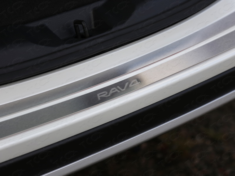 Накладки на пороги rav4 Накладки на пороги rav4
