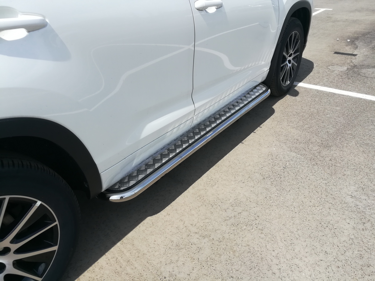 Пороги toyota highlander 2014. Пороги на хайлендер 2014. Пороги на тойота хайлендер. Пороги toyota highlander 2011. Пороги для toyota highlander.